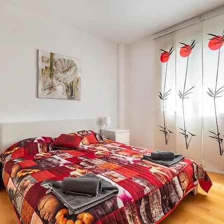 Forum Apartment *